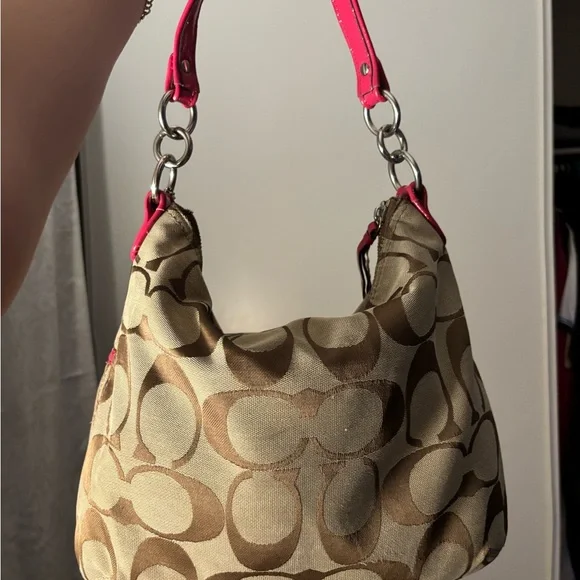Coach Signature Hobo Shoulder Bag with Pink Trim - Picture 3 of 4